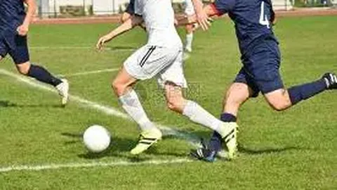 黄金能否在紧张的地缘局势中打破收敛三角形？